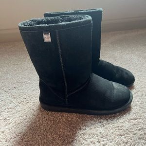 Black Bearpaw boots